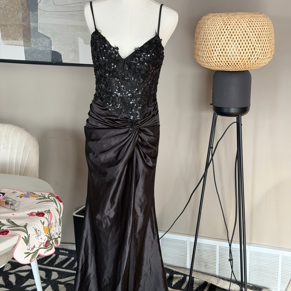 Elegant Black Evening Gown